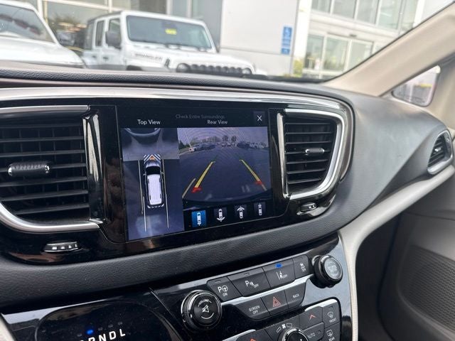2017 Chrysler Pacifica Touring L Plus