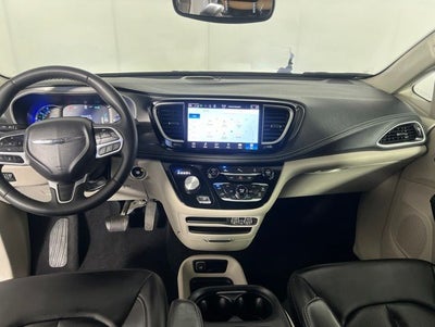 2023 Chrysler Pacifica Hybrid Touring L