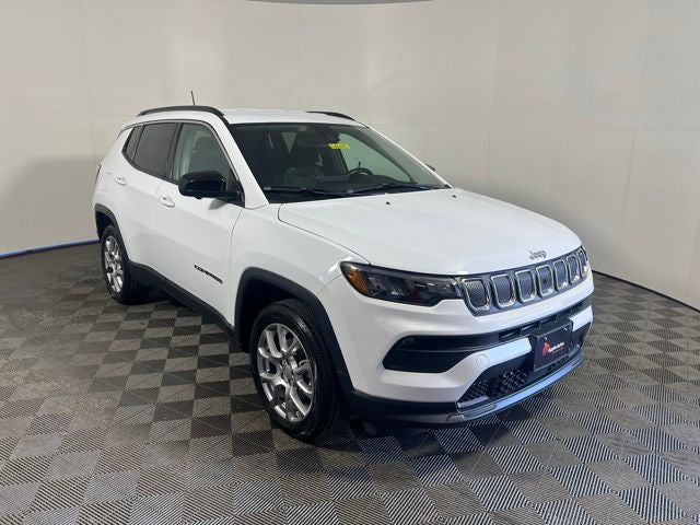 2022 Jeep Compass Latitude Lux 4X4's photo