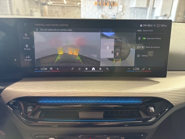 2025 BMW 3 Series 330i xDrive