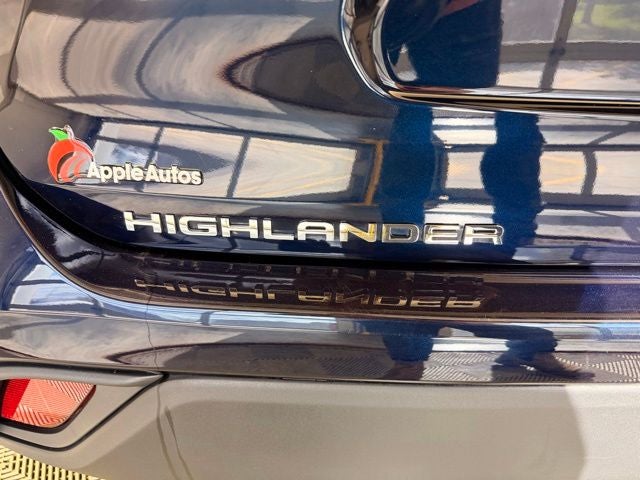 2024 Toyota Highlander Hybrid XLE