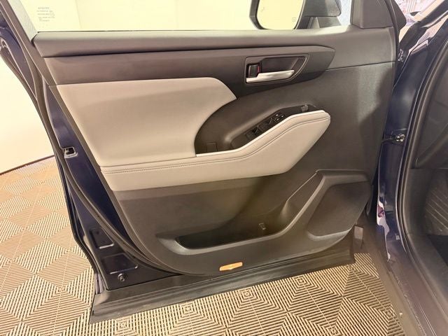 2024 Toyota Highlander Hybrid XLE