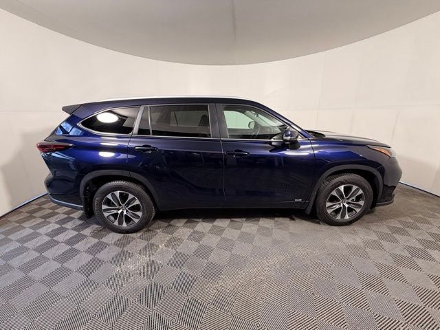 2024 Toyota Highlander Hybrid XLE