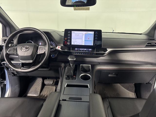 2022 Toyota Sienna XSE 7 Passenger