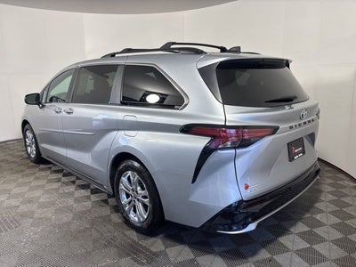 2022 Toyota Sienna XSE 7 Passenger
