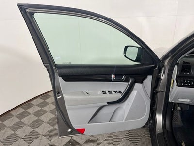 2011 Kia Sorento LX