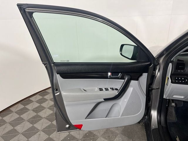2011 Kia Sorento LX