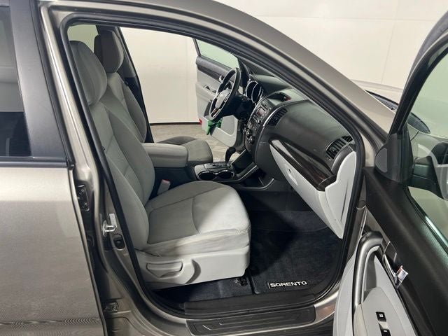 2011 Kia Sorento LX