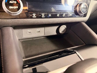 2024 Mitsubishi Outlander ES