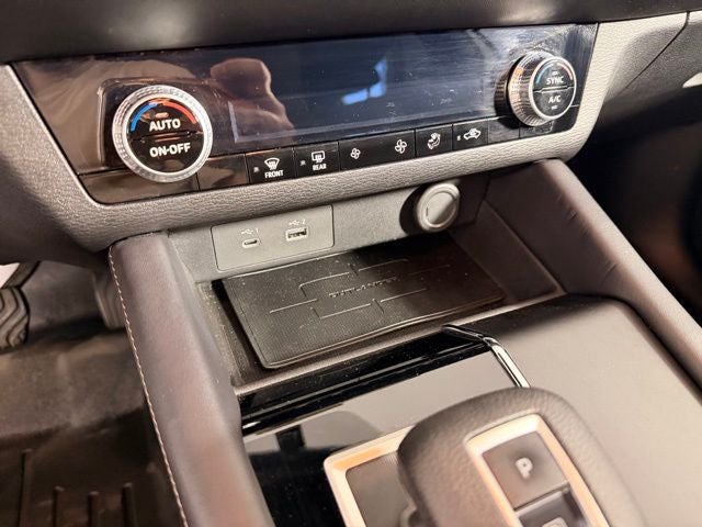 2024 Mitsubishi Outlander ES