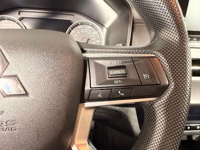 2024 Mitsubishi Outlander ES