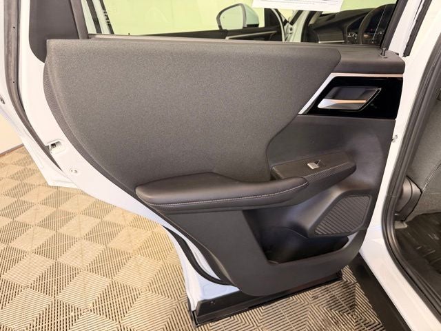 2024 Mitsubishi Outlander ES