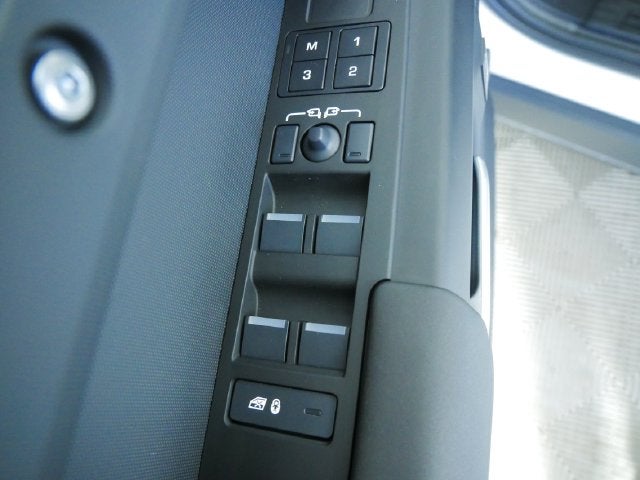 2026 Land Rover Defender 110 S