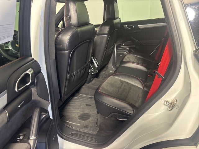 2014 Porsche Cayenne GTS