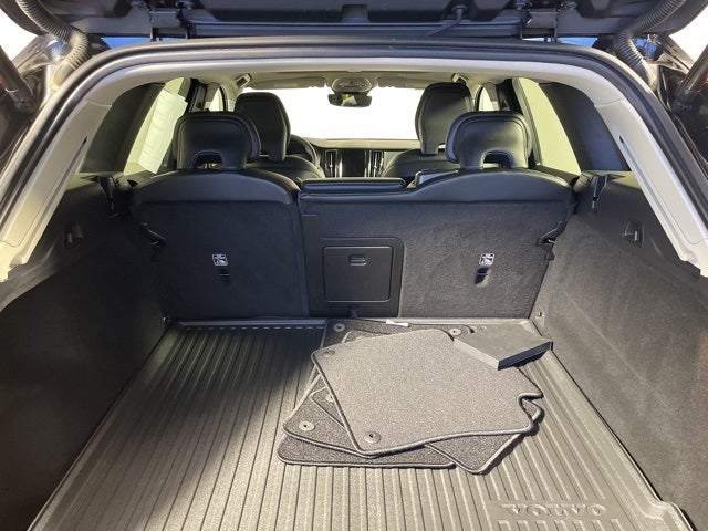 2023 Volvo XC60 B5 Core