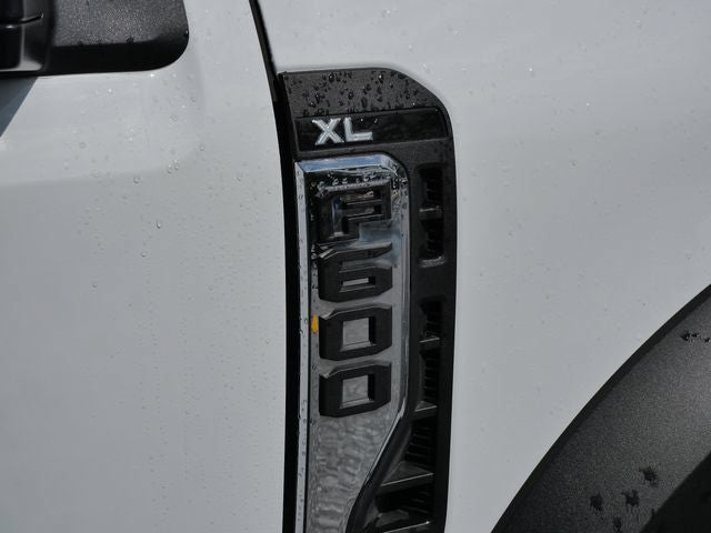 2023 Ford F-600SD XL 169 WB
