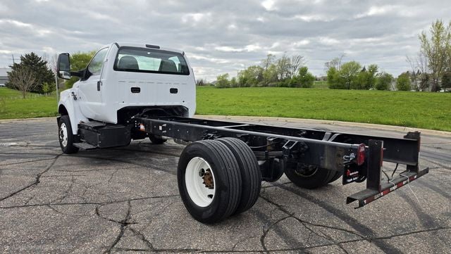 2023 Ford F-650SD Base