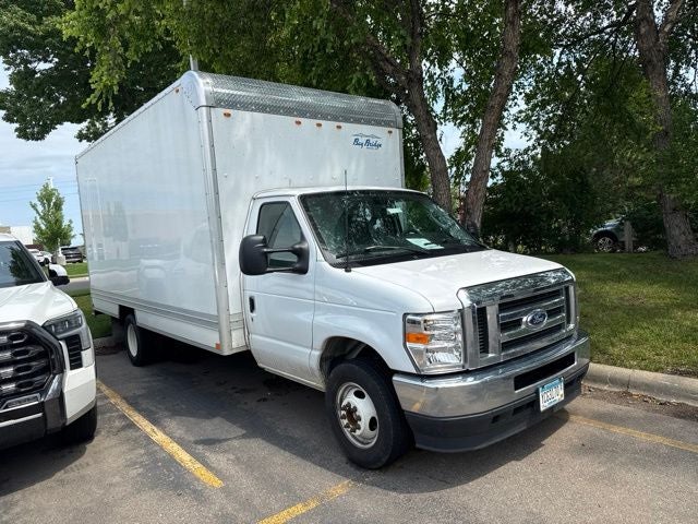 2025 Ford E-350SD Base Cutaway