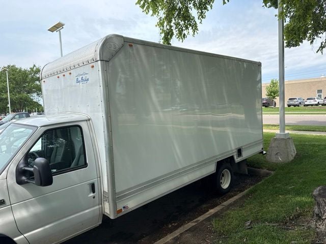 2025 Ford E-350SD Base Cutaway