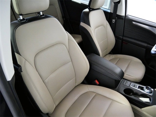 2022 Ford Escape Plug-In Hybrid Titanium