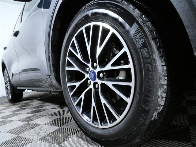 2022 Ford Escape Plug-In Hybrid Titanium