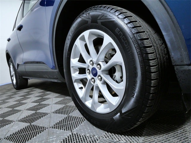 Used 2020 Ford Escape SE with VIN 1FMCU9G63LUA11230 for sale in Apple Valley, Minnesota