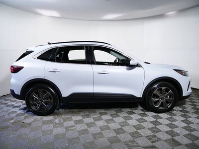 2025 Ford Escape Platinum