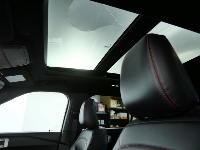 2024 Ford Explorer ST-Line