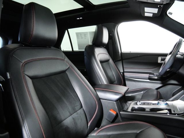 2024 Ford Explorer ST-Line