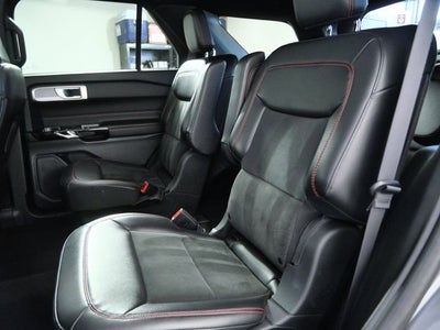 2024 Ford Explorer ST-Line