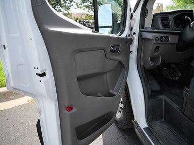 2022 Ford Transit-250 Base