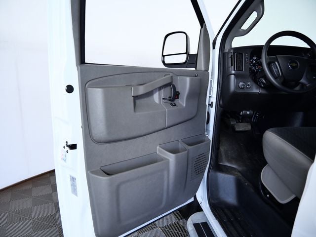 2025 Chevrolet Express 2500 Work Van Cargo