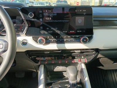2025 GMC Canyon AT4