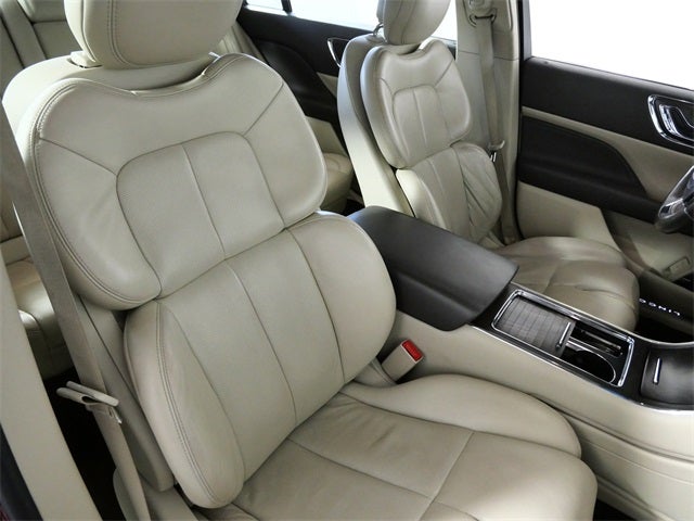 2017 Lincoln Continental Select