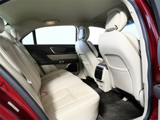 2017 Lincoln Continental Select