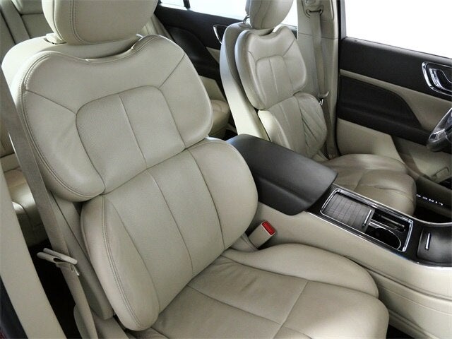 2017 Lincoln Continental Select