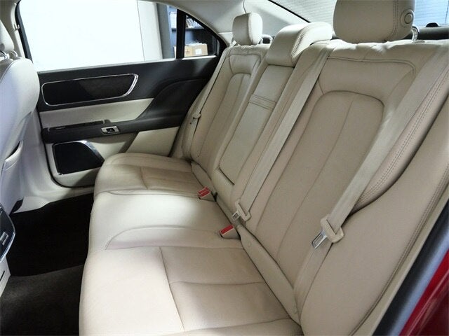 2017 Lincoln Continental Select