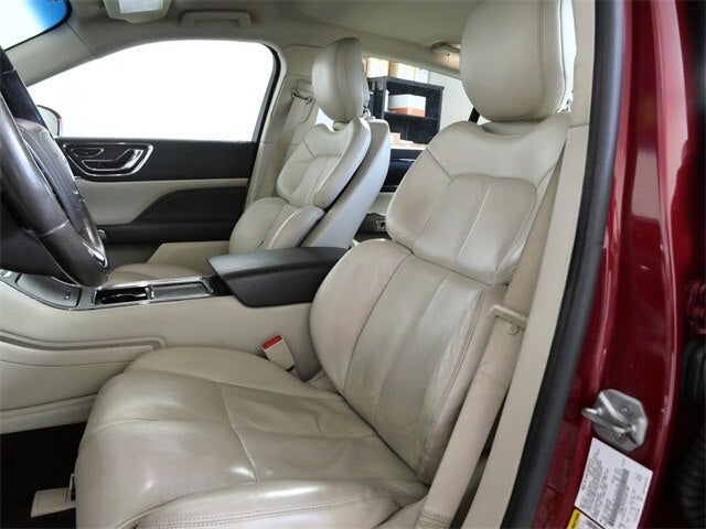 2017 Lincoln Continental Select