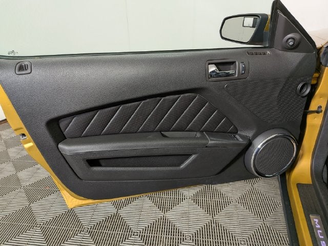 2010 Ford Mustang V6
