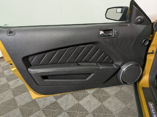 2010 Ford Mustang V6