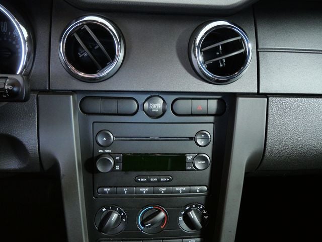 2005 Ford Mustang Base