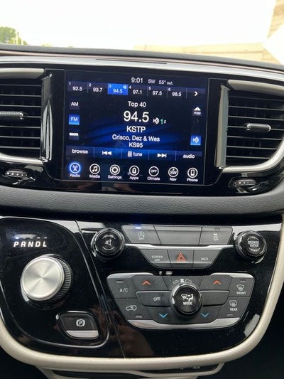 2017 Chrysler Pacifica Touring