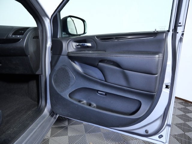2017 Dodge Grand Caravan SE Plus