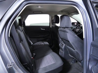 2020 Ford Edge SE