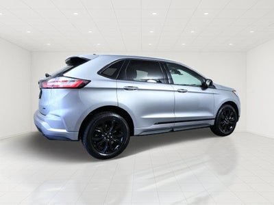 2023 Ford Edge SE