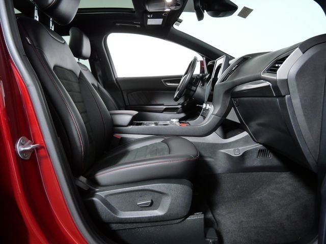 2022 Ford Edge ST Line