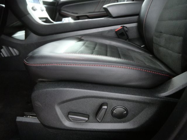 2022 Ford Edge ST Line