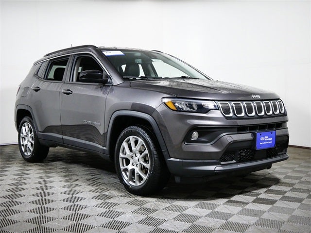 2022 Jeep Compass Latitude Lux