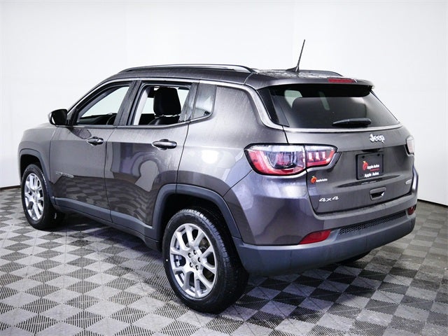 2022 Jeep Compass Latitude Lux