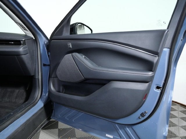 2024 Ford Mustang Mach-E Select